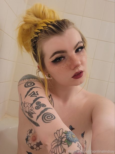 tattooed onlyfans perfect pictures