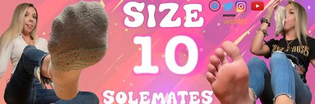 SizeTenSoleMates naked model image