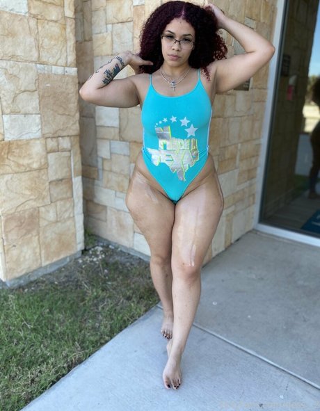 Dess__2 erotic star photo