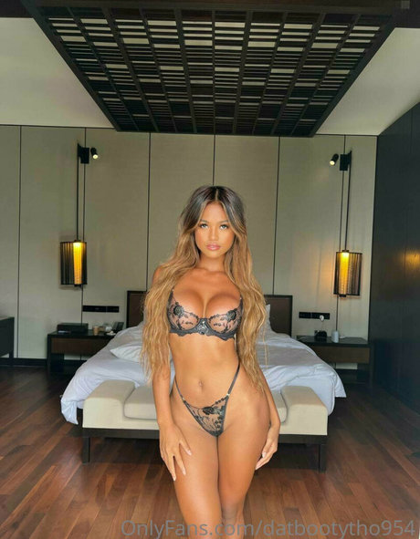 pink hair onlyfans sexy nude photos