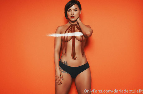 white pussy onlyfans xxx photos