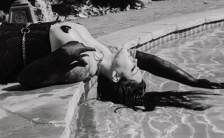 Lola Michelle naked actress photos