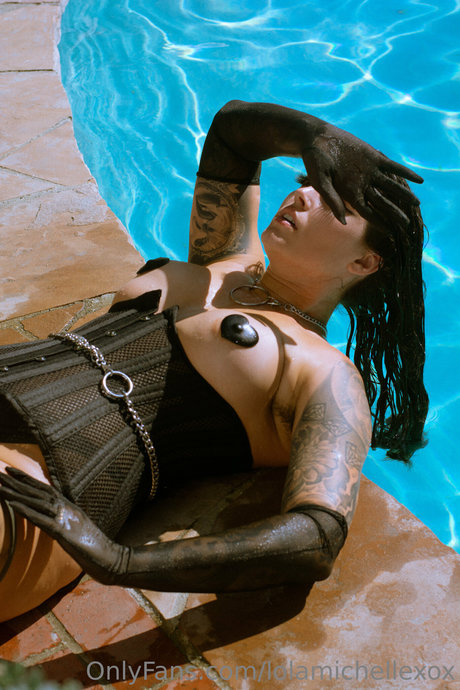 Lola Michelle pornstar naked pics