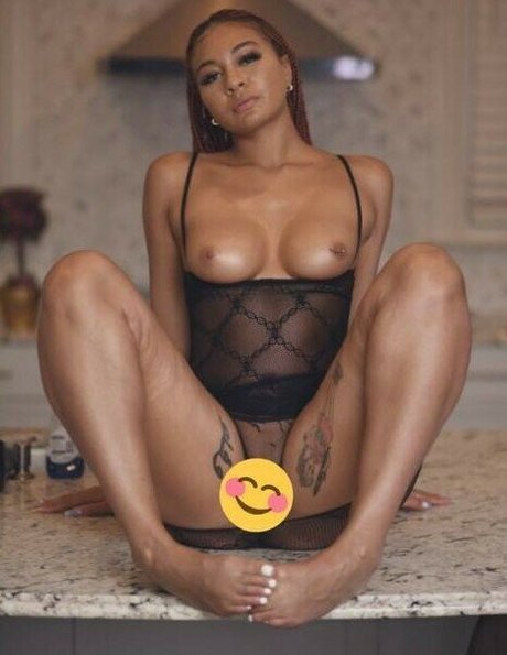 ScottyHotty model hd photos