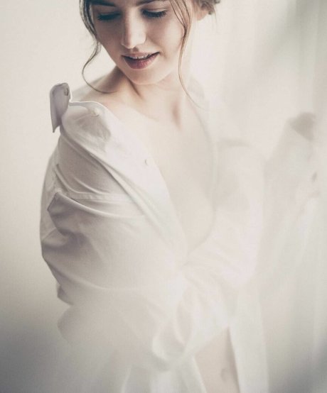 Anna Tauber nude actress archive