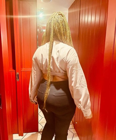 Stargirlsarah19x hd actress img