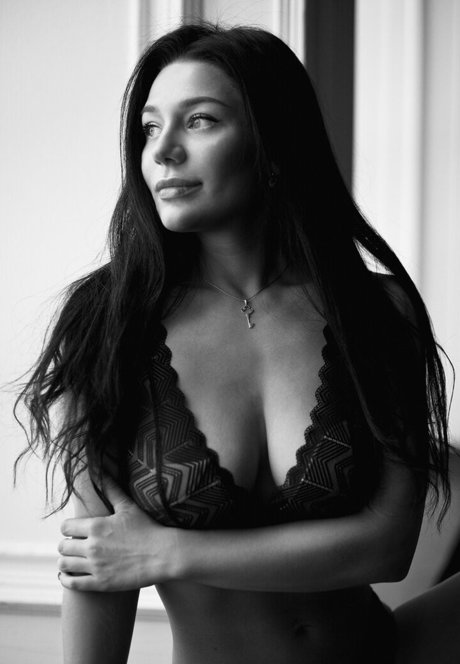 big tits young onlyfans free sexy photo