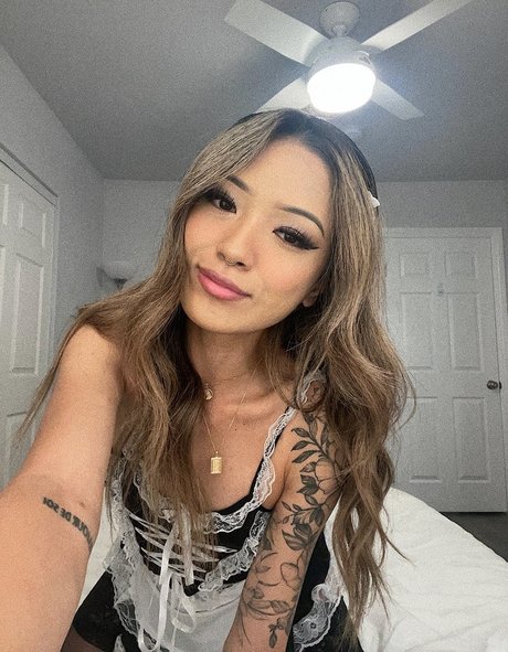 Iris Haw star exclusive photo