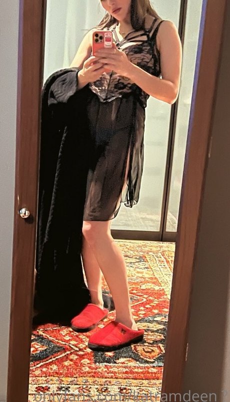 Kat Ramdeen model pornographic image