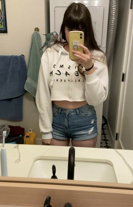 Lemon Sodas exclusive model image