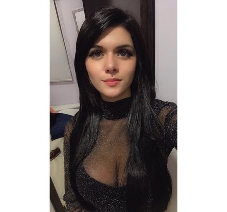 Paula Madrigal top actress photos