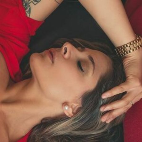 Lili candy nude model gallery