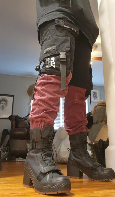 OniKanaVT pretty model pics