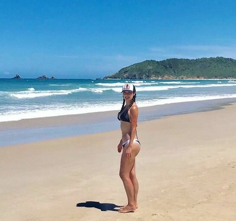 teen young onlyfans porn pictures