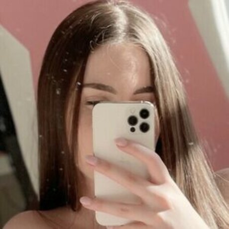 shellsea erotic pornstar image