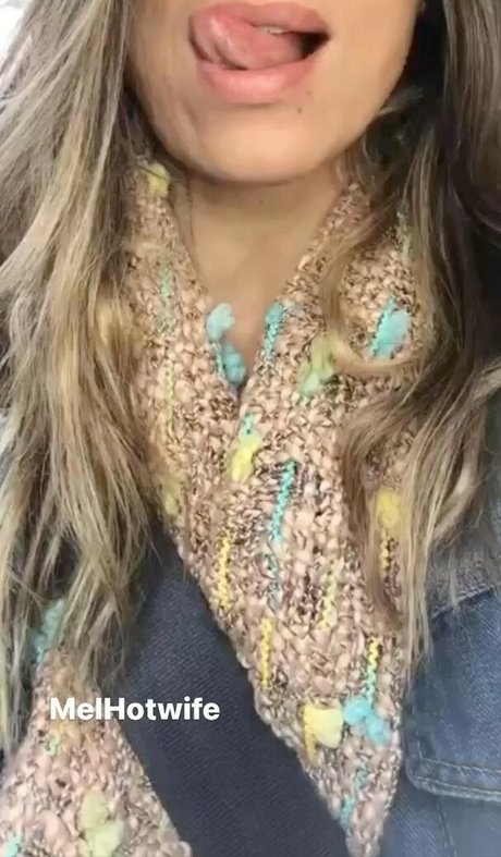 melhotwife pornstar pretty photo