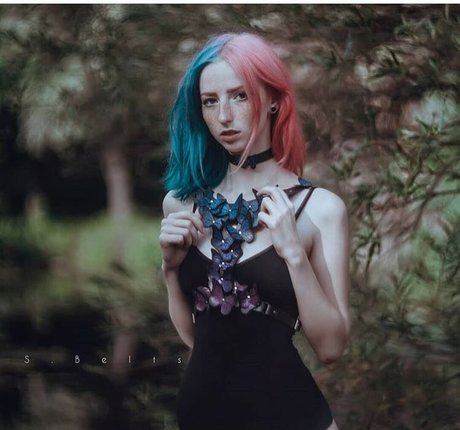 Rocken Rollia model beautiful images