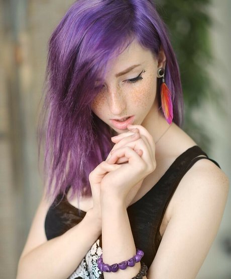 Rocken Rollia porn actress pictures