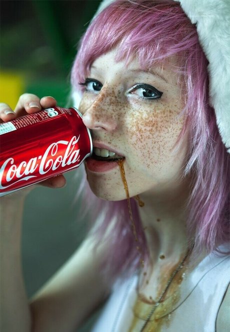 Rocken Rollia porn actress photos