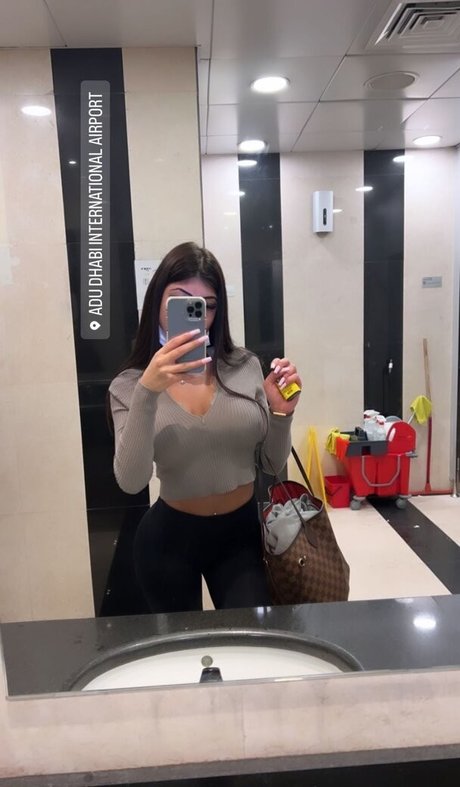 Selin Yalim Nude model adult images