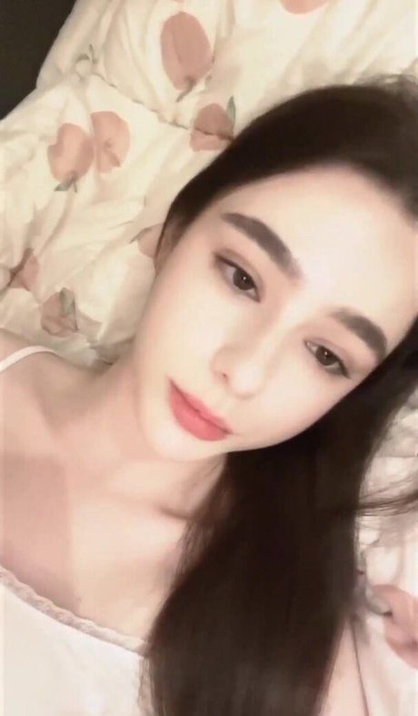 Dasha Tarab art model photos