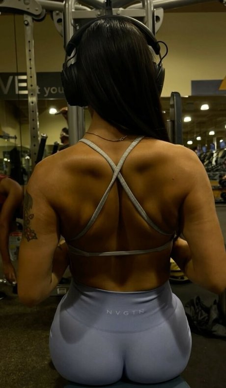 Janice plays erotic actress image