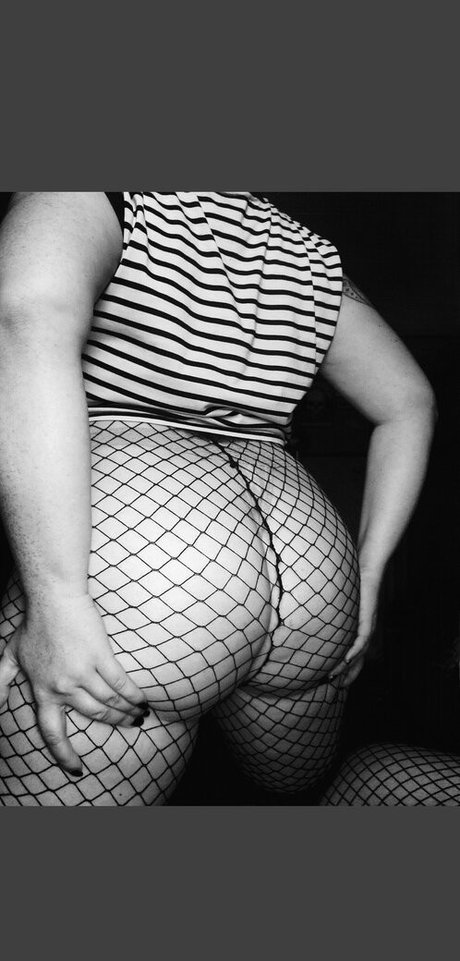 Scarletpyro sexy pornstar gallery