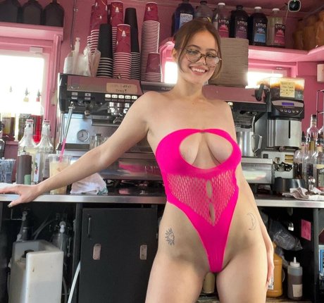 nerdy teen onlyfans pretty photos