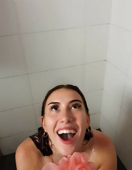 ninasiimone star nude photos