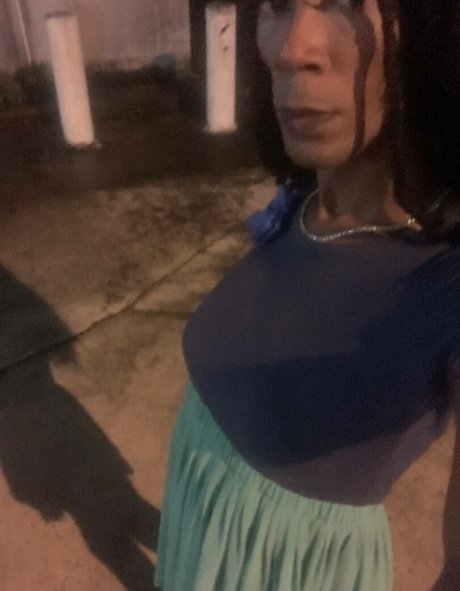 Capri Starr hot actress pictures