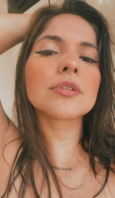 Julieta Baldon top star photo