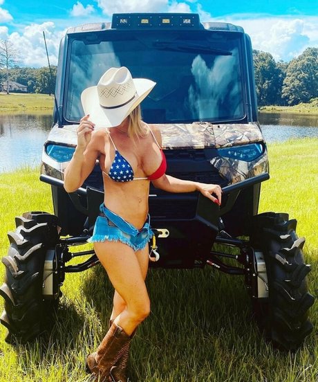 Country Mom 14 model xxx gallery