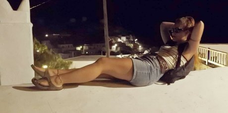 Aria Paria exclusive star picture