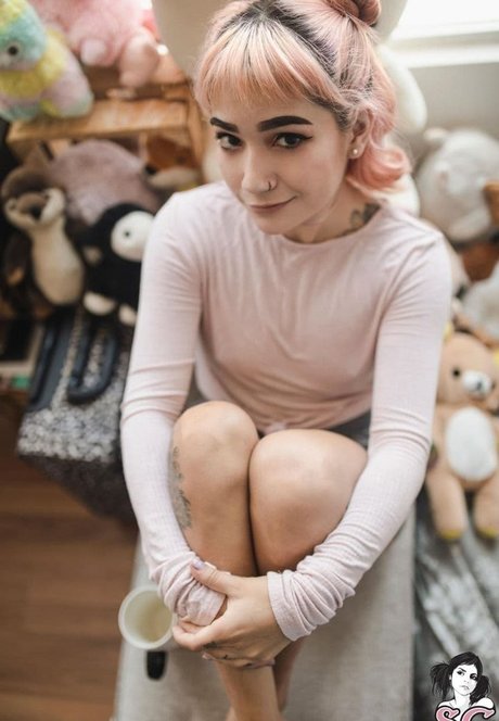 Haruki Muracallme model pretty picture