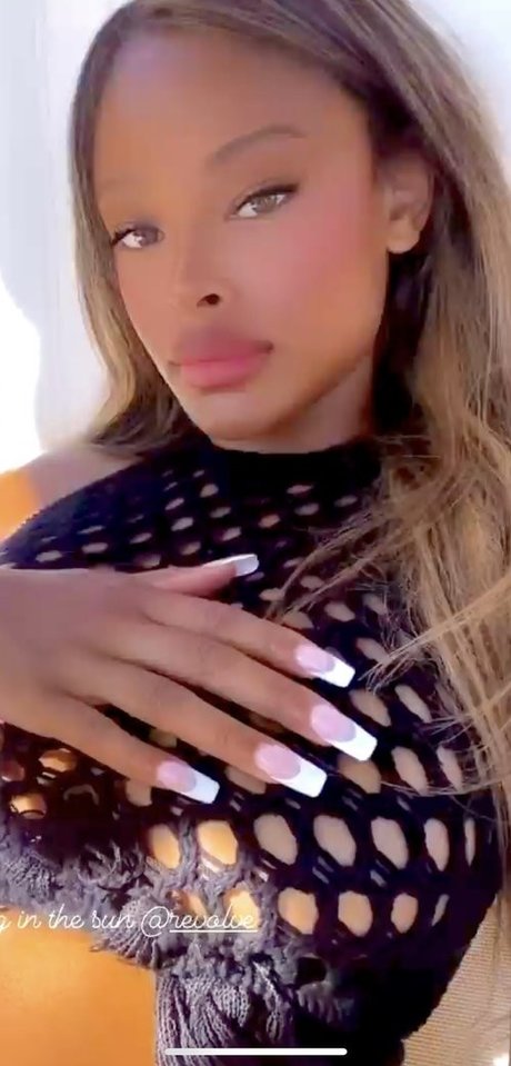 asian brunette onlyfans hd photo