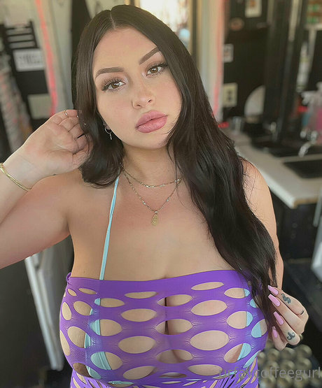 Caprice pretty model galleries