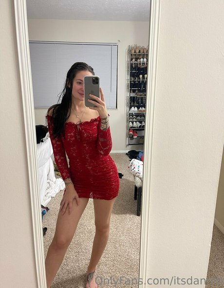 ItsdanniB pornstar hd pictures