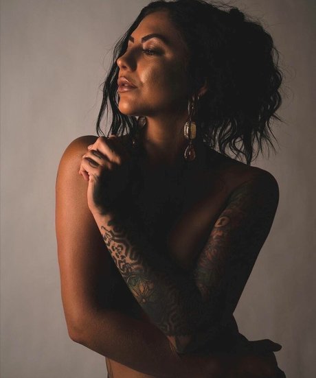 Justine Jorelle model sexy galleries