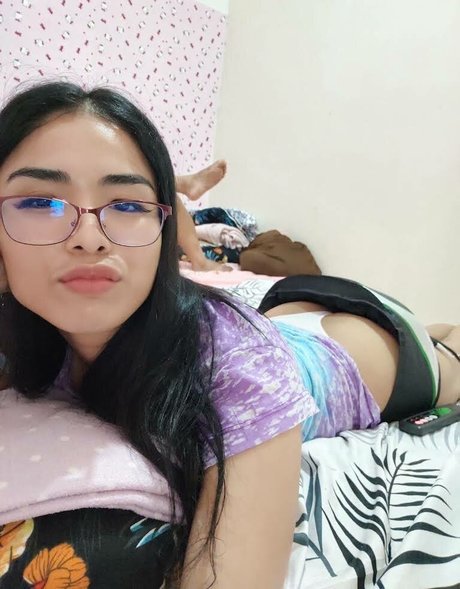 chubby teen onlyfans free photo