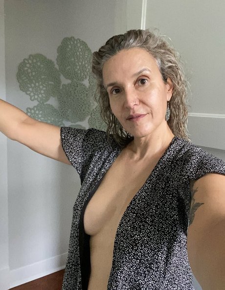 Isabella Del Rio erotic model photo