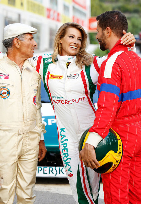 Sarah Winkhaus free actress photos