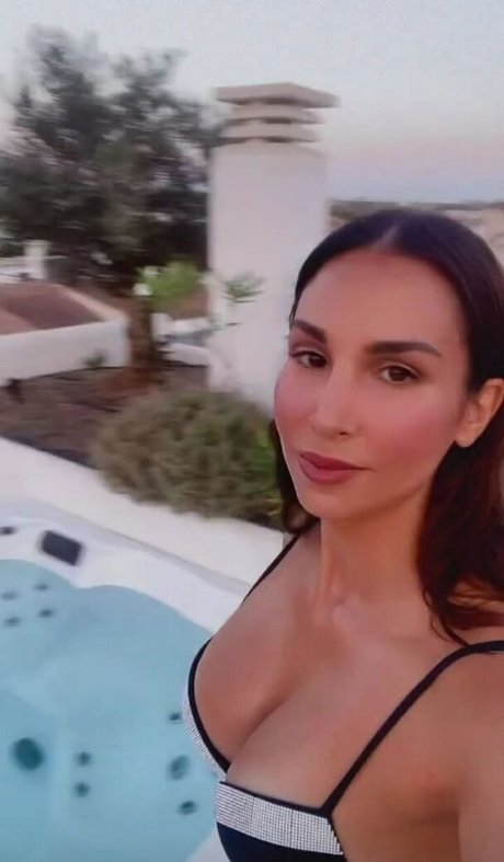 Sila Sahin nice star gallery