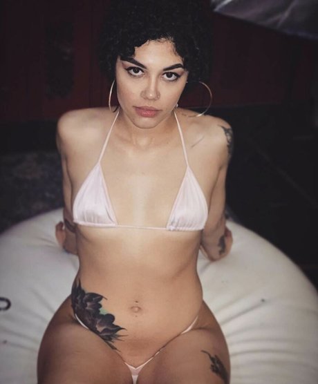 seekingsage star nudes pictures