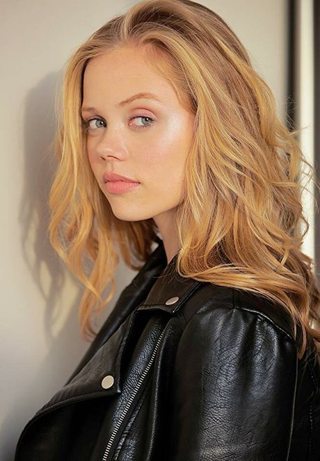 Annalisa Cochrane star exclusive pic