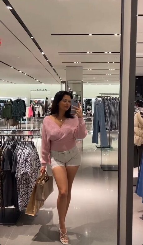 Iamrebeccasmithh art pornstar photos