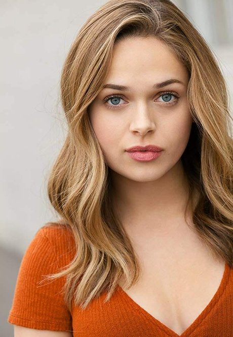 Alyssa Jirrels model pretty photos