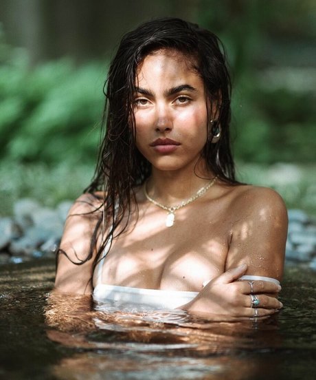 Salome Das star top picture