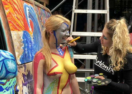 Ilyse Liffreing model art pic