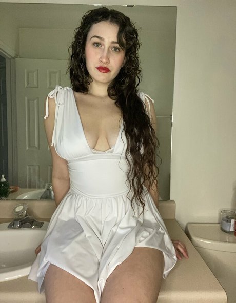 Nerdy Neighbor Tay hot star gallery