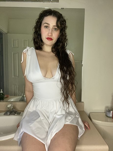 Nerdy Neighbor Tay nice pornstar photo